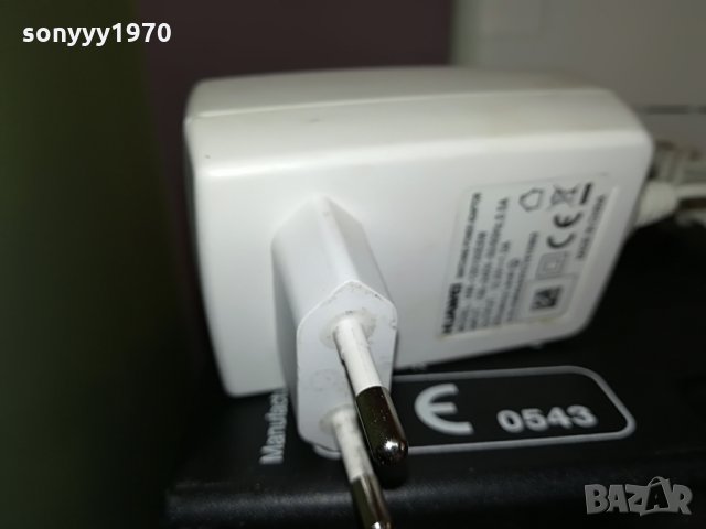 бял рутер 4G-HUAWEI-с бели антени и адаптер 2008211107, снимка 2 - Рутери - 33868736