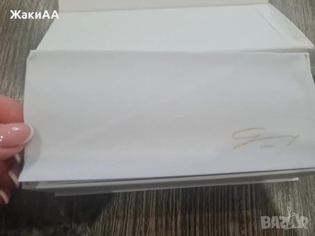 Калъф за дамски очила на марката Genny, снимка 4 - Слънчеви и диоптрични очила - 52973129