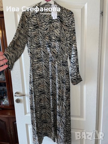Нова с етикет дълга елегантна ежедневна рокля V образно деколте зебра Stradivarius Л L размер , снимка 7 - Рокли - 40751296