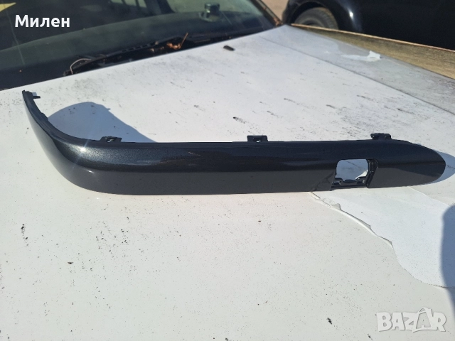 Дясна Лайсна Във Предната Броня За Mercedes W203 от 2003-2009 Година Мерцедес Ц-Класа , снимка 4 - Части - 51466146