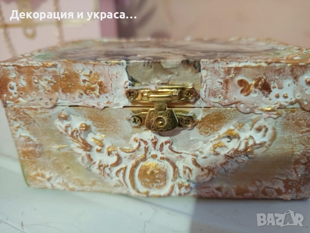 Бутикова кутийка за сватбени халки в бароков стил , снимка 3 - Декорация - 52567073
