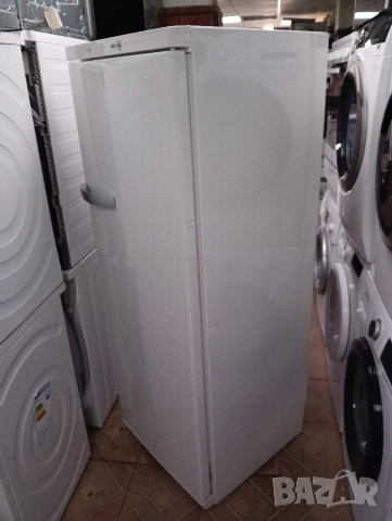 Голям фризер Миеле Miele No Frost Made in Germany със 7 чекмеджета и 2 години гаранция!, снимка 2 - Фризери - 54336936