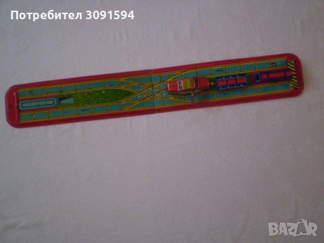 механичен тенекиен влак с писта Унгария 60-те Години, снимка 2 - Колекции - 39939043