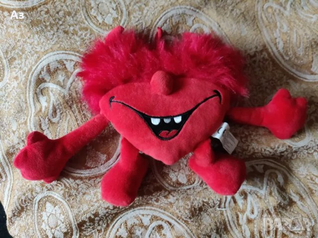 Продавам плюшен сувенир „сърце“, снимка 3 - Декорация за дома - 48452641