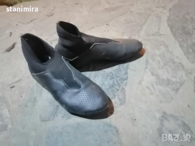 Калеври, снимка 2 - Спортни обувки - 44236647