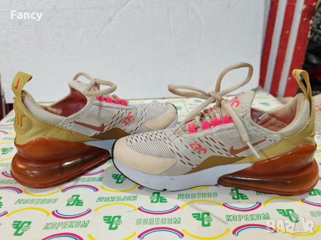 Маратонки Nike Air 270, снимка 5 - Маратонки - 52748497