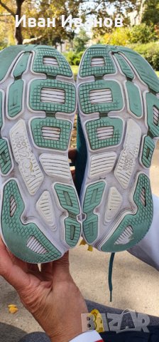 маратонки  HOKA ONE ONE BONDI 7  номер 39,5-40, снимка 7 - Маратонки - 37835889