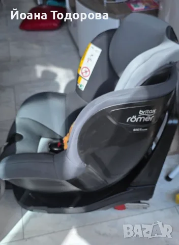 Столче за кола Britax Dualfix M I-Size, снимка 2 - Столчета за кола и колело - 55852909