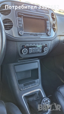 VW Tiguan 2.0tdi , снимка 9 - Автомобили и джипове - 52888536