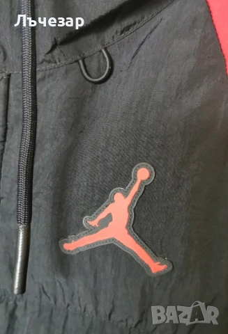 Яке Nike Jordan Essentials Puffer Jacket Men's Black Red DA9806-010, снимка 3 - Якета - 53149295