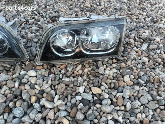 ляв и десен фар за волво В50 С40 VOLVO V50 S40, снимка 3 - Части - 49566438