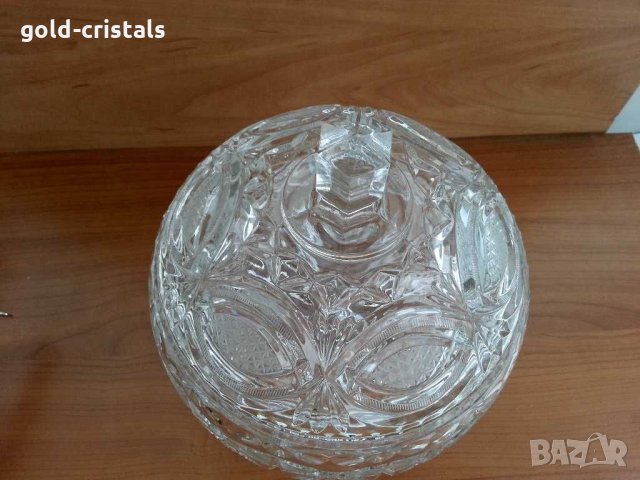 Кристална купа с капак, снимка 5 - Антикварни и старинни предмети - 29771756