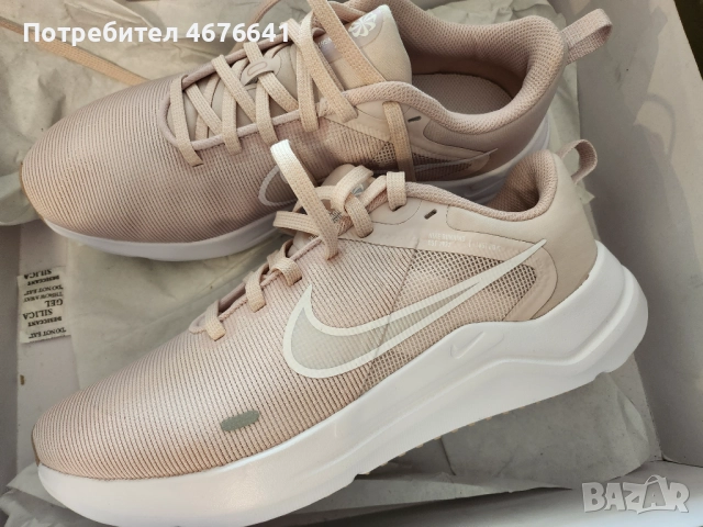 Чисто нови маратонки на Найк, снимка 8 - Маратонки - 52844992