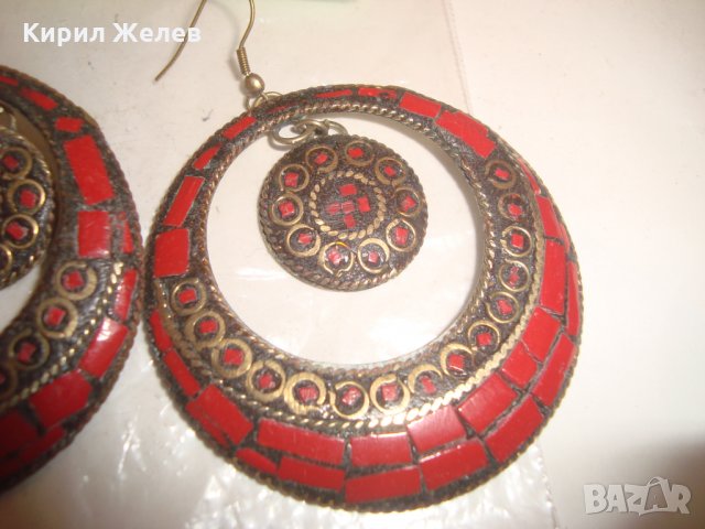 СТАРИ ОБЕЦИ РЪЧНО ИНКРУСТИРАН ЧЕРВЕН КОРАЛ БРОНЗОВИ ОСМАНСКИ ОБЕЦИ КОВАНИ 2523, снимка 4 - Обеци - 30469059