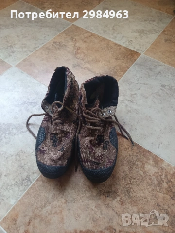 Продавам ловни обувки, снимка 2 - Екипировка - 53092654