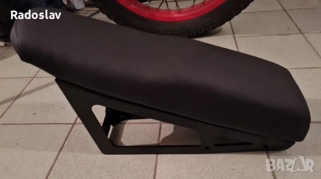 Мото седалка и багажник за електрическо колело тип Stealth, Eleek, Vector