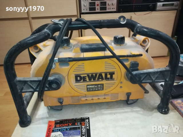 СТРОИТЕЛНО РАДИО DEWALT-220В 2209251133, снимка 3 - Радиокасетофони, транзистори - 51793030