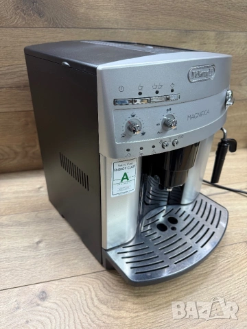 Продавам кафемашина Delonghi Magnifica Type:ESAM3200.S ex:1, снимка 3 - Кафемашини - 54097556