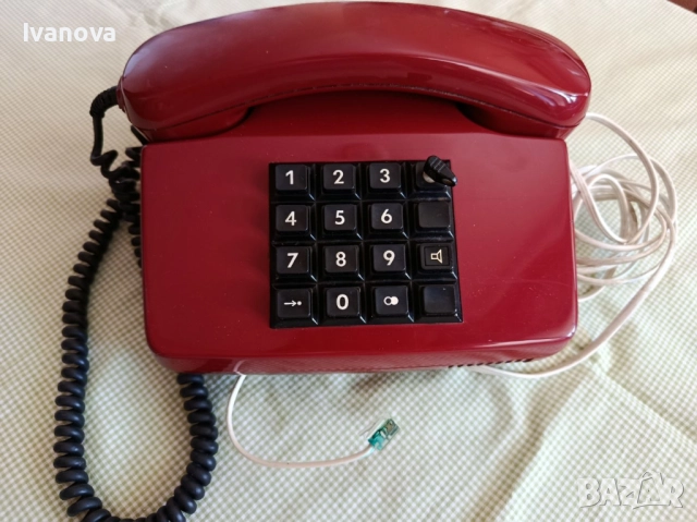 Многофункционален стационарен телефон с бутони