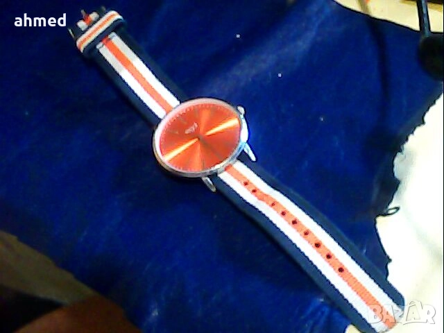 красив мошки 4асовник регал оригинал