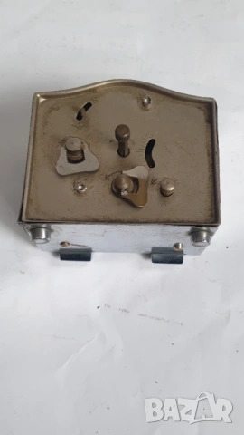 Малък настолен будилник Foreign, снимка 5 - Антикварни и старинни предмети - 53891117