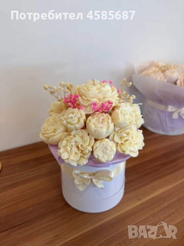 Цветя от свещи, изработени от естествен соев восък, ръчно изработени., снимка 5 - Изкуствени цветя - 51617704