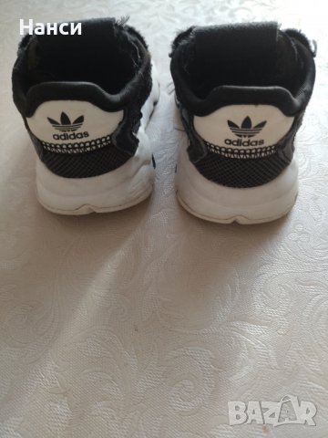 Оригинални маратонки Адидас 20 номер , снимка 6 - Детски маратонки - 37549311