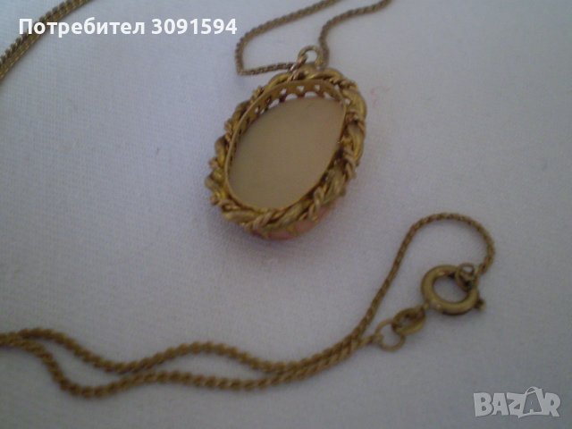 красив медальон Камея бронз 50те години , снимка 3 - Антикварни и старинни предмети - 36834248