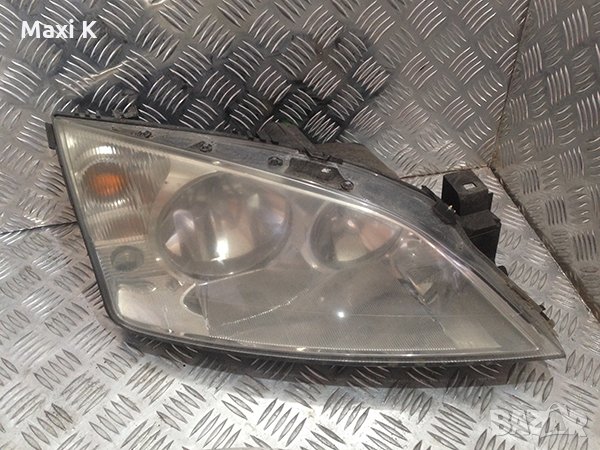 Десен фар Ford Mondeo 2002г.