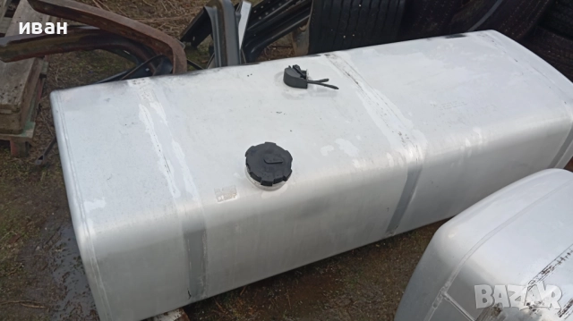 Резервоари от Ивеко и Мерцедес , снимка 12 - Камиони - 52080444