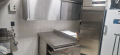 Окачен за стената шкаф от неръждаема стомана 2,0 m - 0,65 m височина - с плъзгаща се врата, снимка 1 - Обзавеждане на кухня - 44636000
