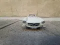 Mercedes Banz 300SL Burago Italy 1:18 метален ретро модел, снимка 5