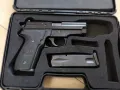 Боен пистолет "Зиг Зауер" Р 229, снимка 1