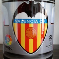 Футболна фен чаша на Валенсия с Ваше име и номер!Valencia FC La Liga Подарък , снимка 1 - Фен артикули - 30036438
