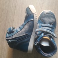 Детски обувки номер 23 Clark's , снимка 3 - Бебешки обувки - 38615385