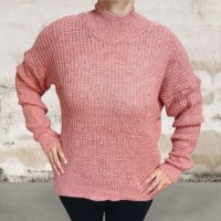 Дамски пуловер - код 678, снимка 1 - Блузи с дълъг ръкав и пуловери - 38355087