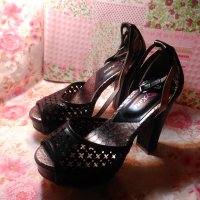 Уникални черни сандали на висок ток - естествена кожа., снимка 2 - Дамски обувки на ток - 29819070