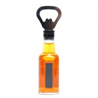 Код 942130 Магнитна отварачка във формата на бутилка уиски, снимка 2 - Аксесоари за кухня - 36692690