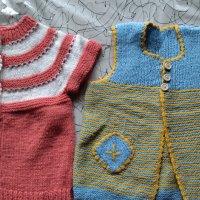 Ръчно плетени елеци, снимка 1 - Детски якета и елеци - 34437040