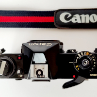 Филмов апарат Canon EF с обектив Canon 50 mm 1.8, снимка 6 - Фотоапарати - 44742368