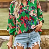 Дамска блуза с флорален принт и V-образно деколте, 4цвята - 023, снимка 6 - Блузи с дълъг ръкав и пуловери - 42038517