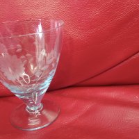 Ретро стъклени, ракиени чашки, ръчна гравюра, син нюанс, столче  – 4 бр, снимка 5 - Чаши - 44239899