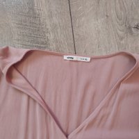 Продавам блуза с къс ръкав, подходяща и за бременни , снимка 1 - Дрехи за бременни - 42595956