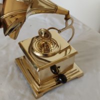 Сувенир- старинен грамофон с фуния, снимка 2 - Декорация за дома - 37956814