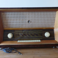 Немско радио Fidelio Фиделио 1959 г, снимка 1 - Радиокасетофони, транзистори - 44926673
