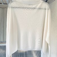 Скъпа блуза кроп  FRILO SWISS MADE, снимка 3 - Блузи с дълъг ръкав и пуловери - 44254144