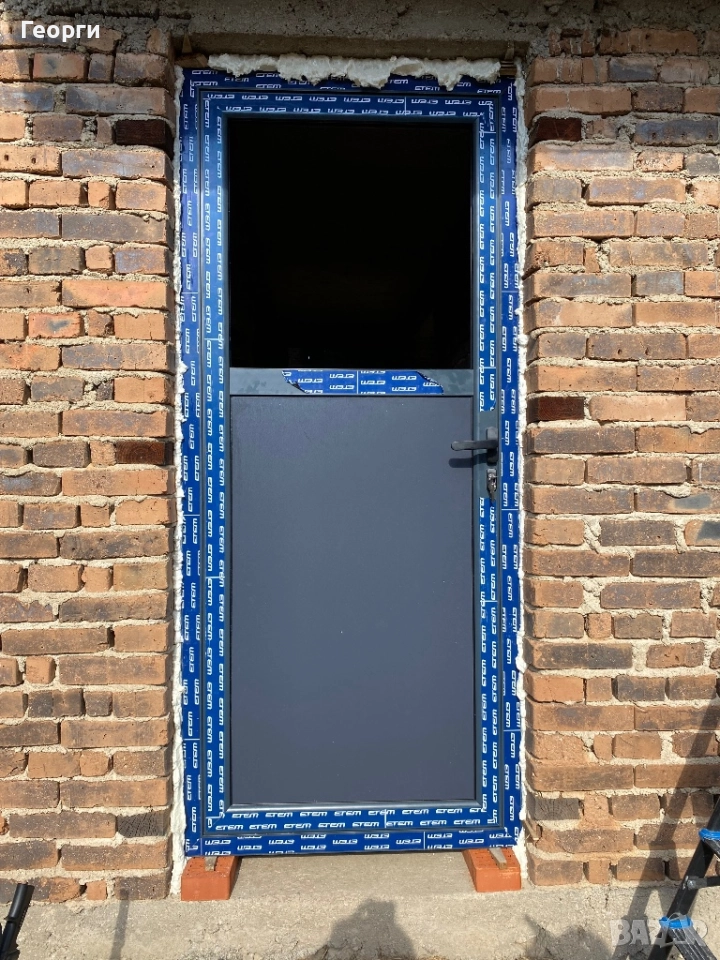 Алуминиеви врати , снимка 1
