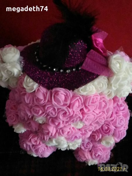 Мече от изкуствени рози, снимка 1