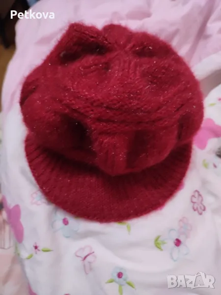 Дамска шапка, червена , снимка 1