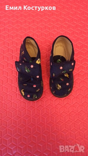 Продавам 2бр. детски пантофи - номера 24 и 25, снимка 1